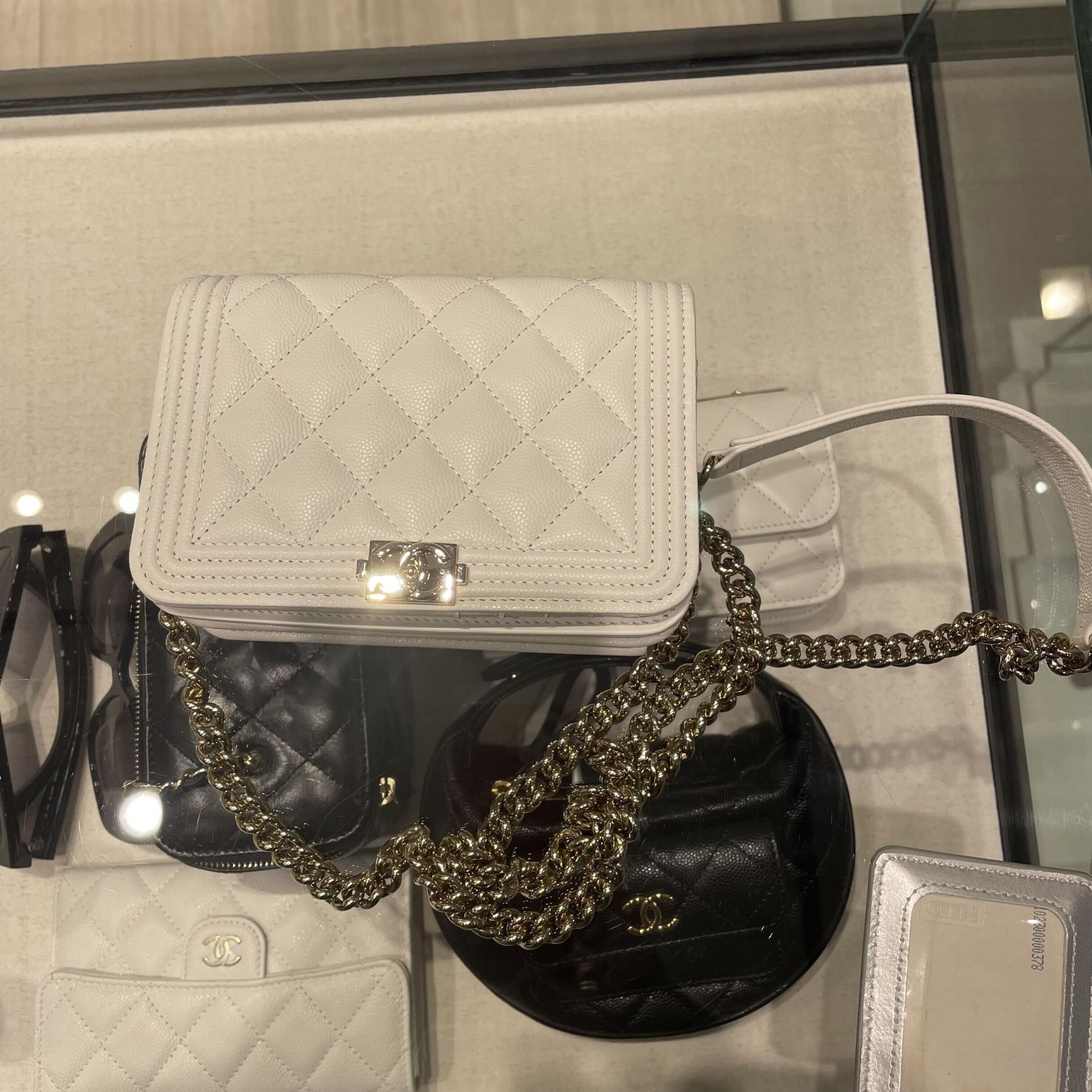 入手困難BOY チェーンウォレットs 早い者勝ち